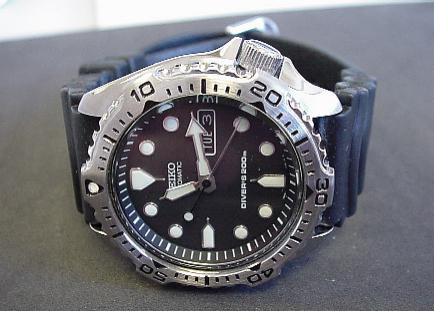 seiko 5 automatic diver watch